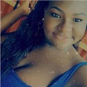 Trabajadora social clases a niños de primaria